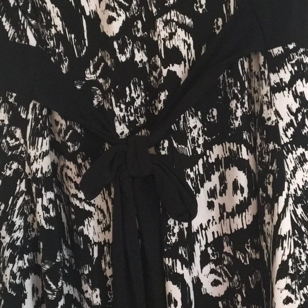 Dress - Picture 4 of 4